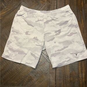 Old Navy Men's Light Gray Camo Athletic Shorts